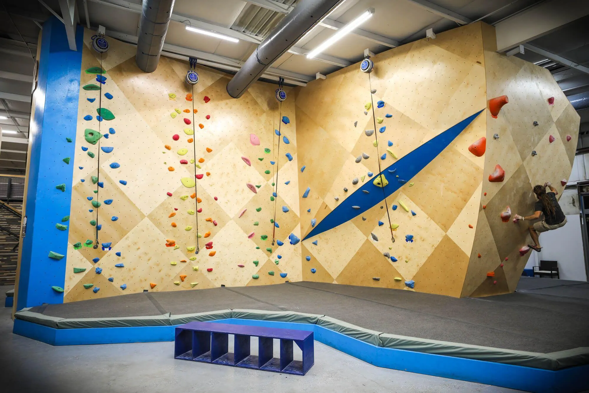 This being a bouldering-specific facility, still has beginner-level rope climbing on auto-belays to transition youth climbers interested in making the jump. Birmingham Boulders sister facility, First Ave Rocks, is also focused specifically on bouldering.
