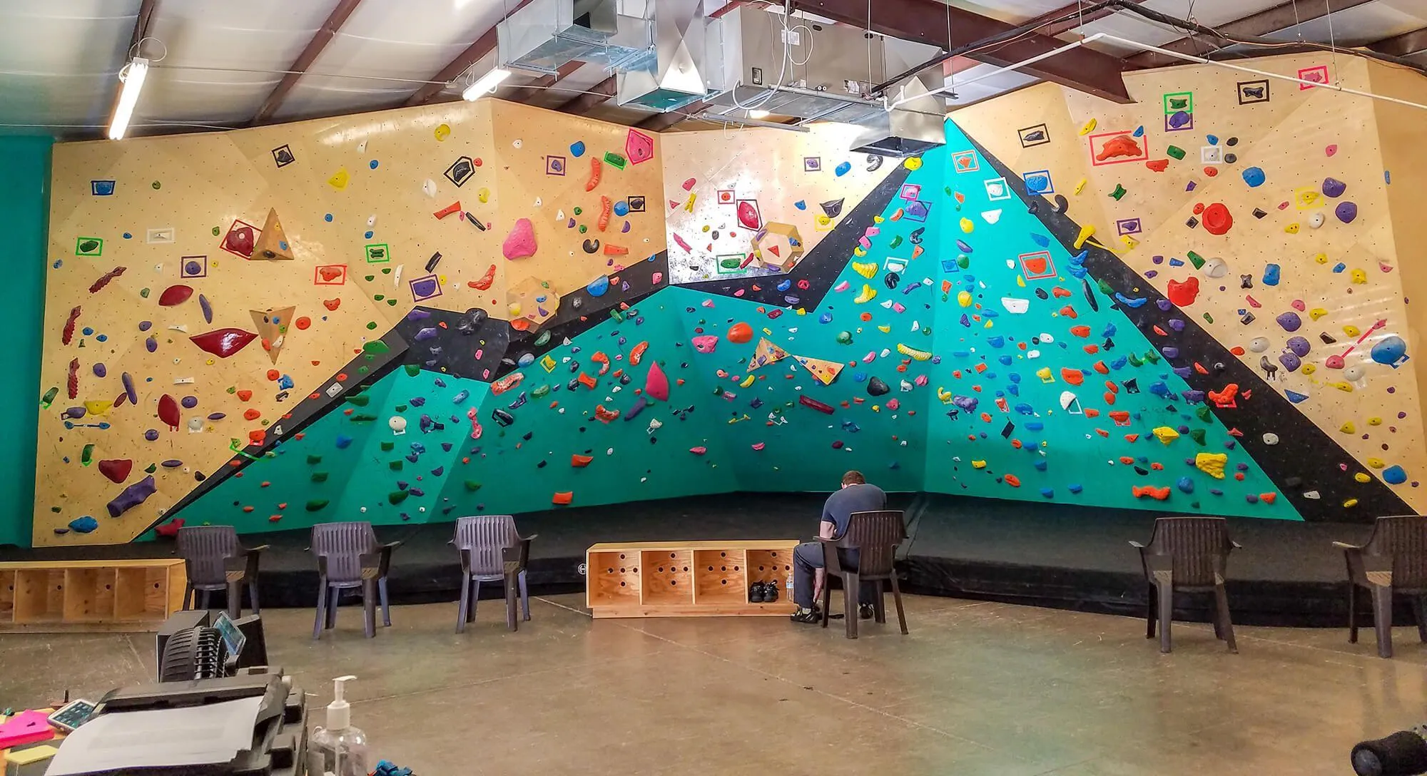 Climbing walls at CIBA Climbing, Sierra Vista, AZ