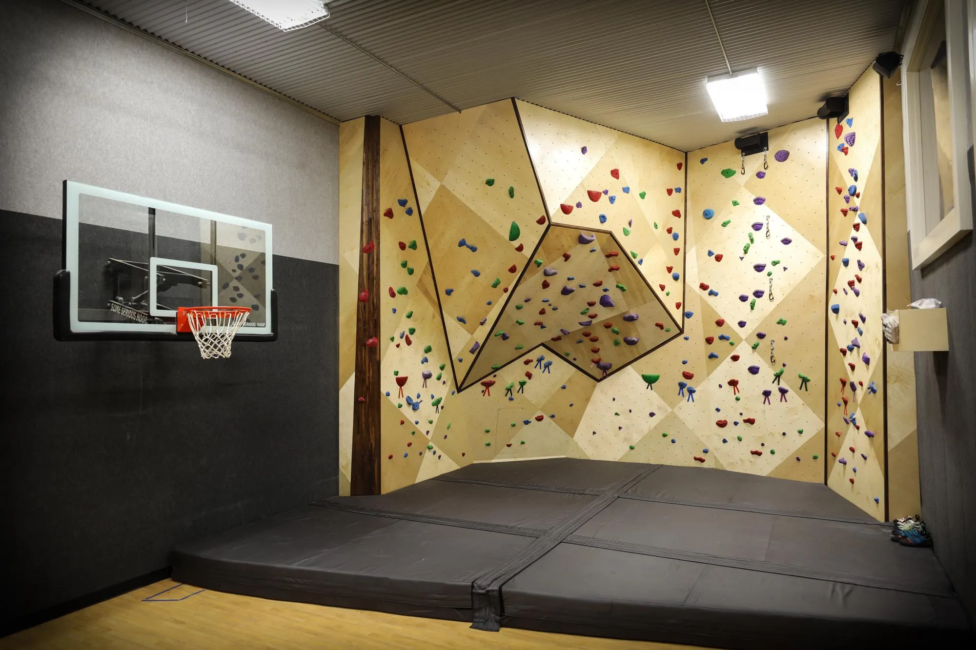 Climbing walls at Home and Office Walls, 
