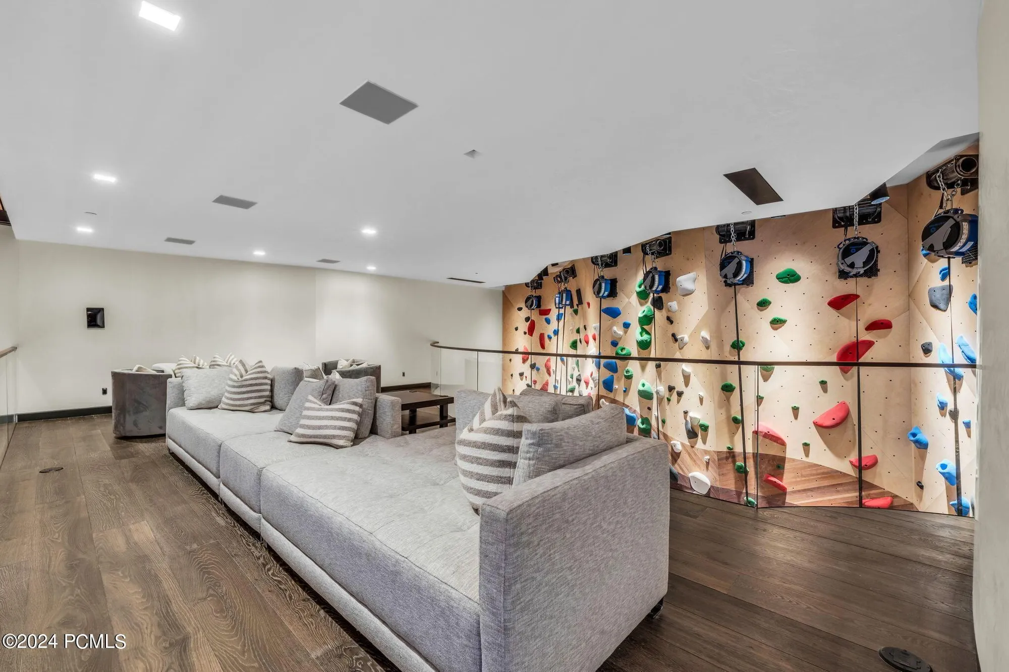 Home and Office Walls — image 12