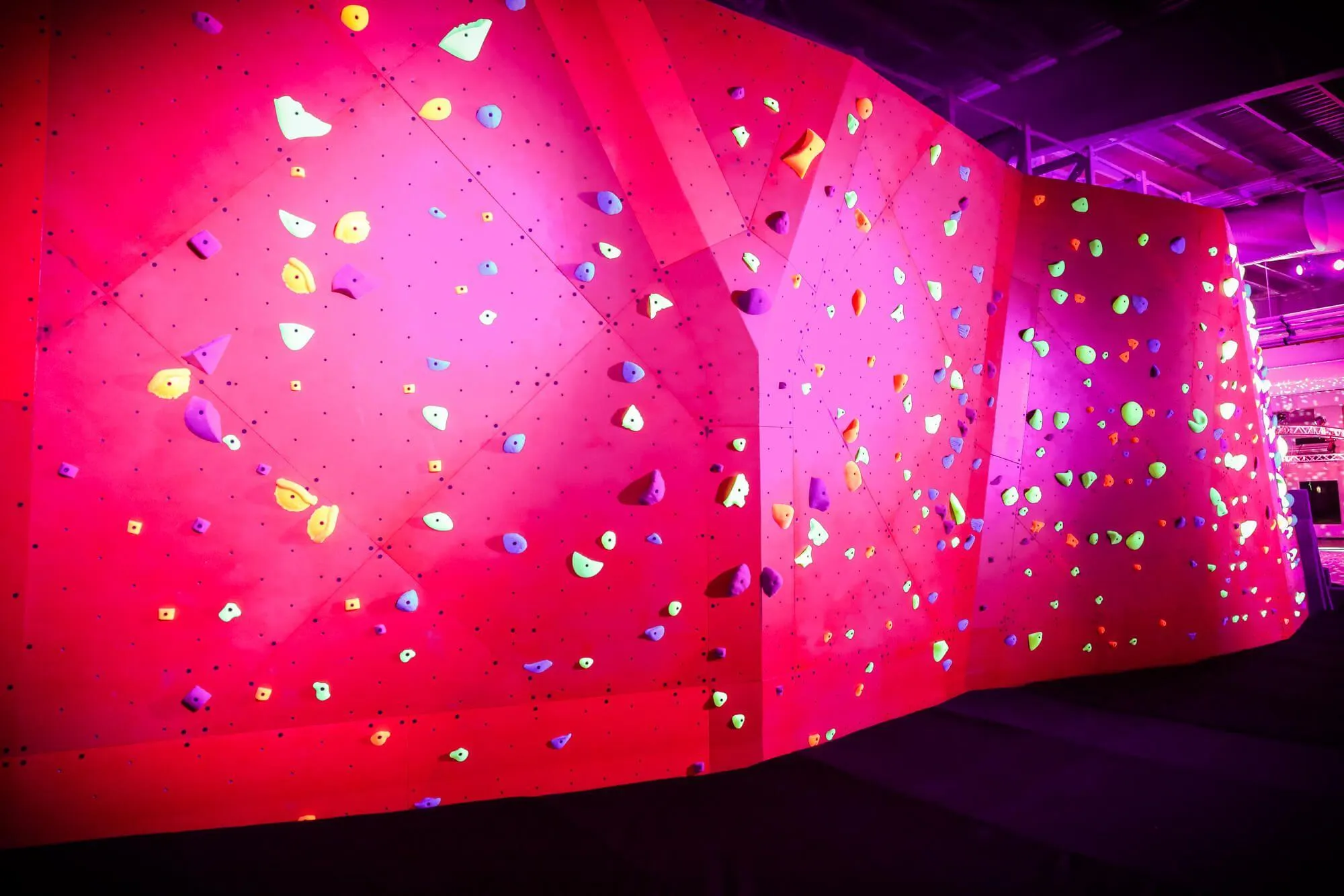For kids just looking to muck-around on the walls without ropes, we built in over 1,500 sq.ft. of bouldering into the facility as well. Habit Flooring was the perfect complimentary product to keep the kids safe, while also keeping spills easy to clean for the staff.